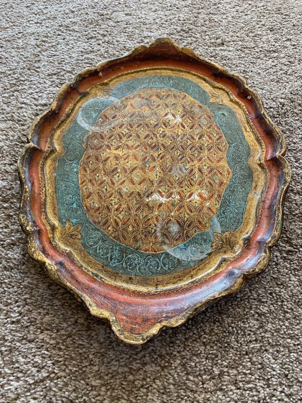 Italian Florentine Gilded Gilt in Carved Wood Serving Tray Tolrware Tole, 1960